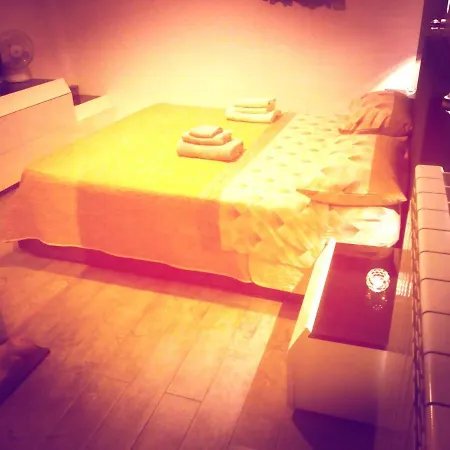 アパート Retro Art House